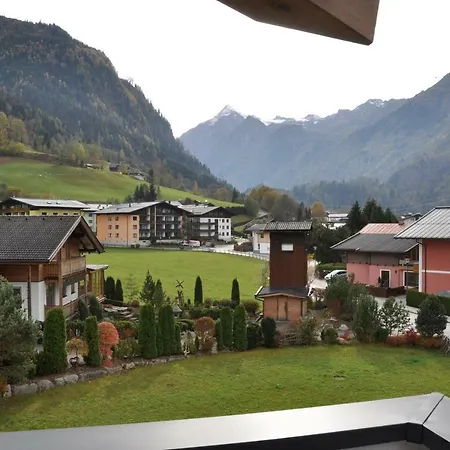 Penthouse Kitzpanorama Apartman *